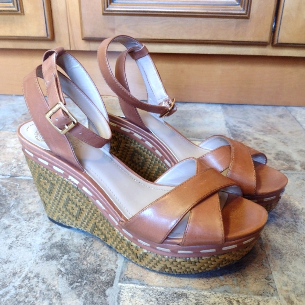 Vince Camuto Raven wedge sandals size 8B - Picture 2 of 12